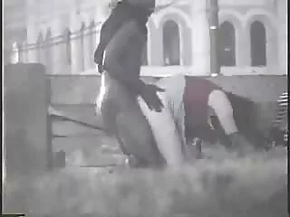 مکئی کھیل ہی کھیل میں شہوانی ، شہوت انگیز ہندی مائی کے ساتھ جنسی گٹار جاؤ
