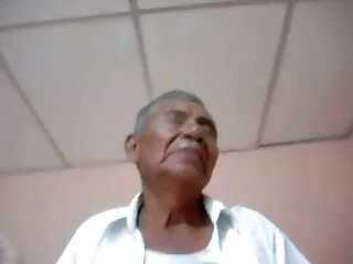 پرانے نوجوان فحش ساتھ ایک شہوانی ، شہوت انگیز روسی بھارتی فلم میں جم